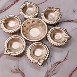 metal urli /diya urli